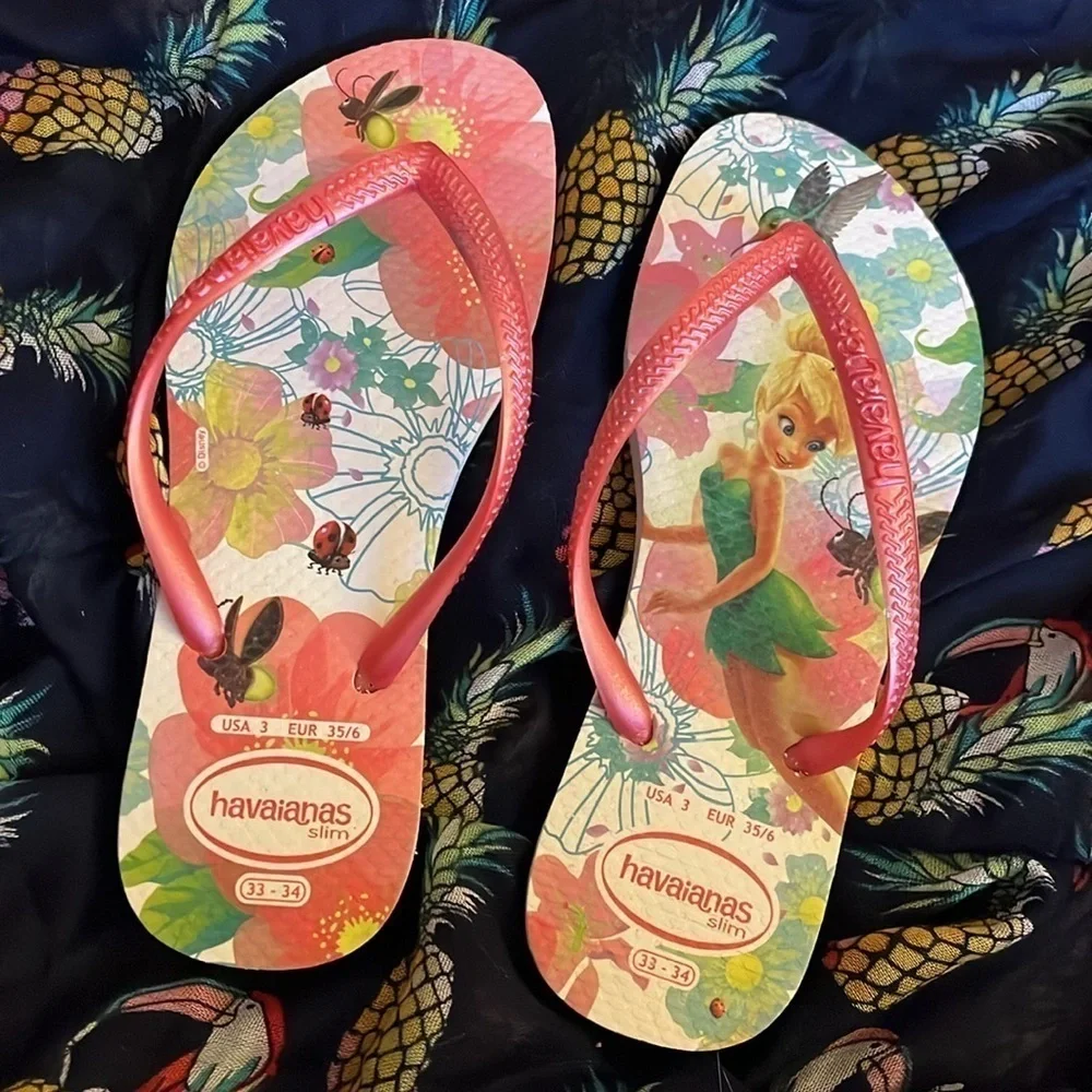Brand New Havaianas Disney Tinkerbell Peter Pan Ladybug Floral Flip Flops Sandal